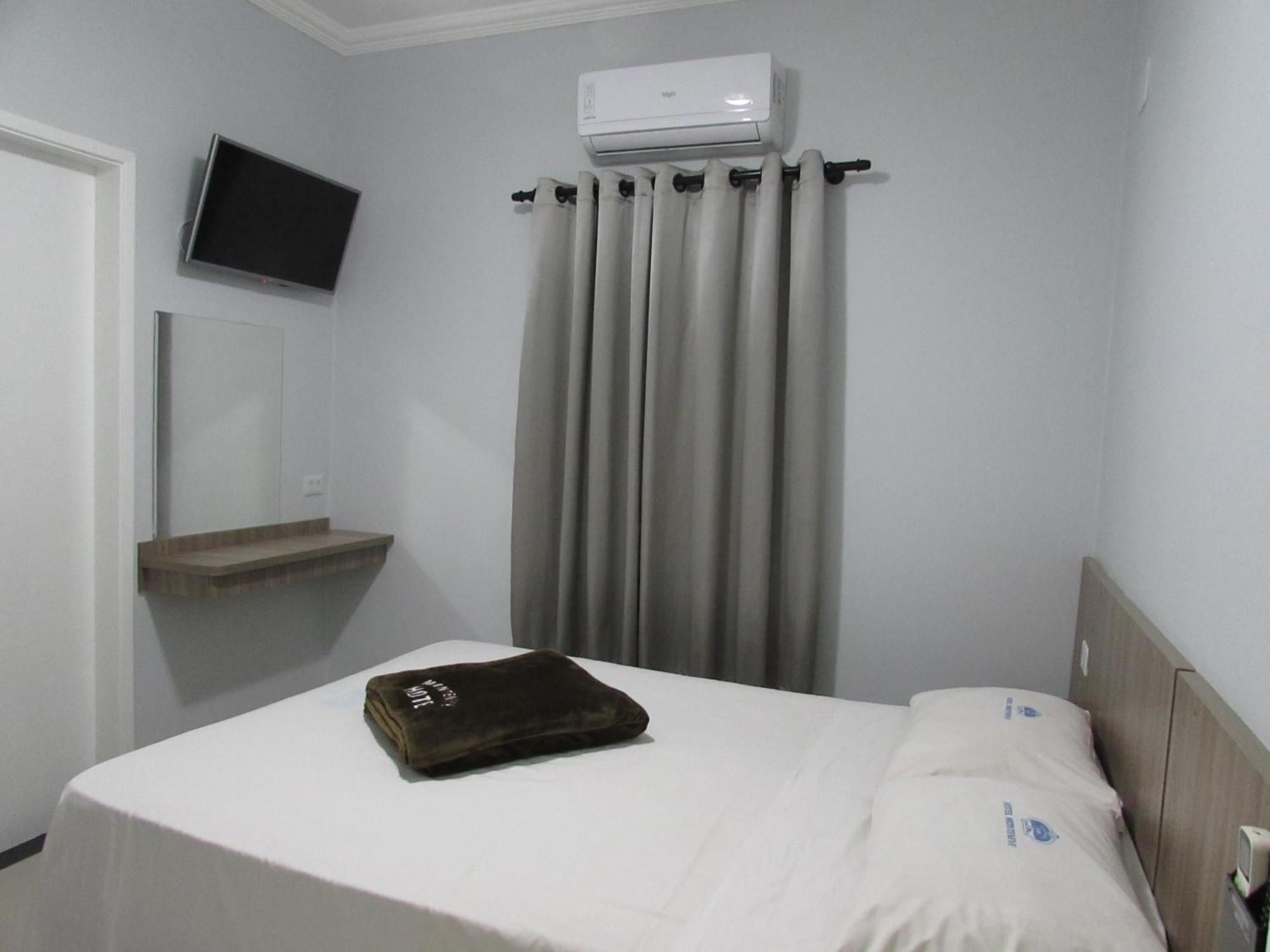 Hotel Monteneve a 2 minutos do Bom Retiro, a 8 minutos da 25 de Março e ao lado do Comando Geral da Guarda Metropolitana Hotel