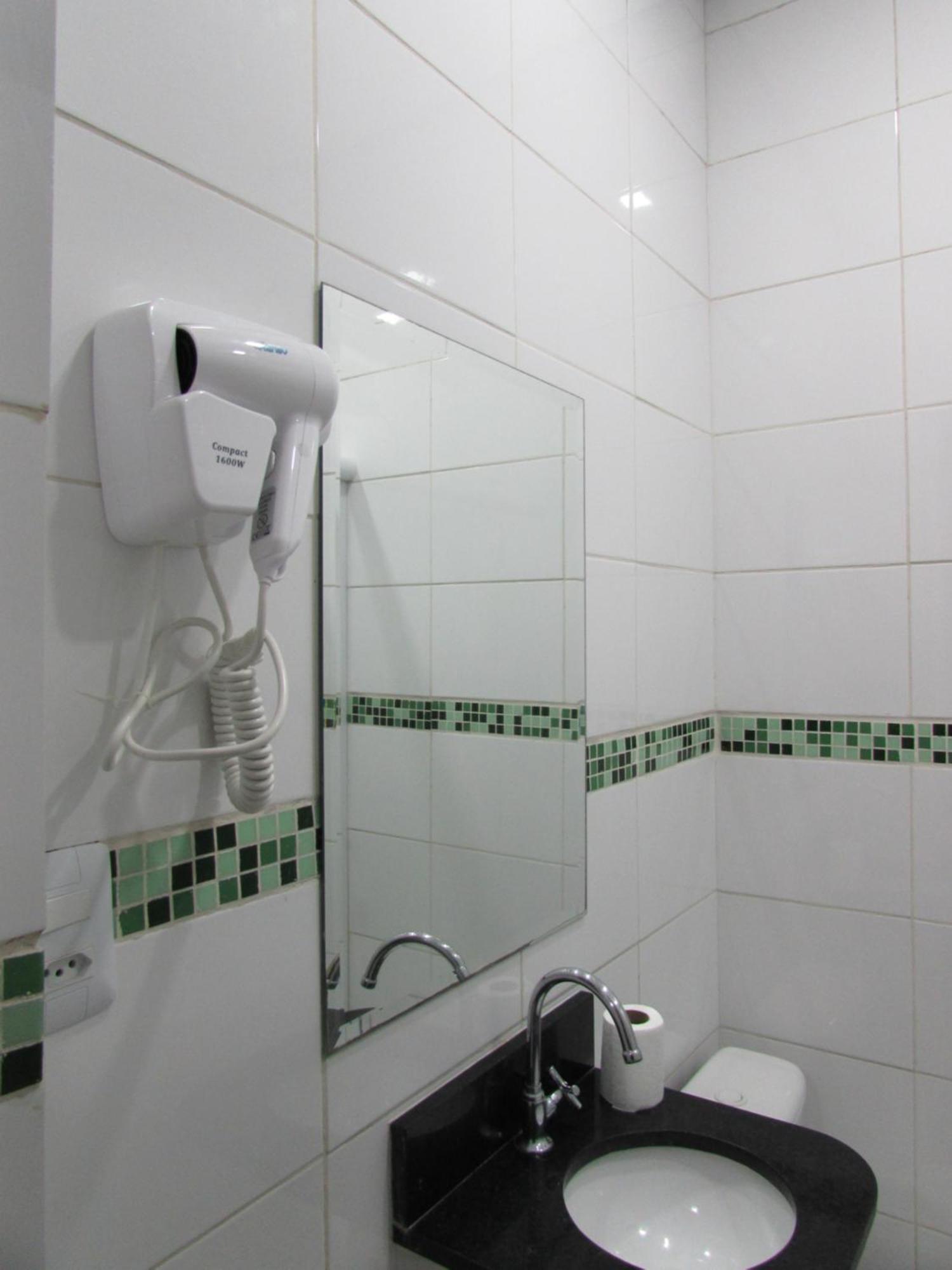Hotel Monteneve a 2 minutos do Bom Retiro, a 8 minutos da 25 de Março e ao lado do Comando Geral da Guarda Metropolitana Hotel